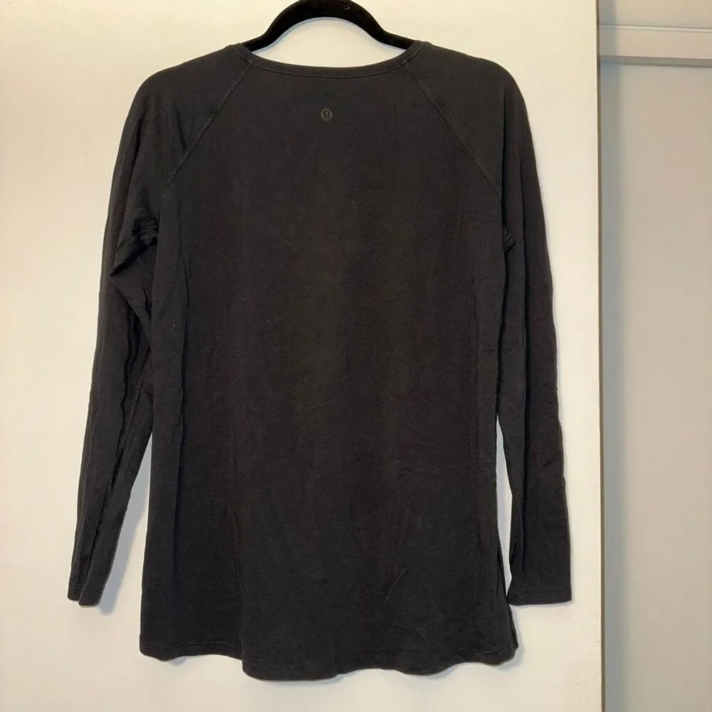 Lululemon Womens Emerald Style Long Sleeve Shirt Solid Black Gently Worn No Size
